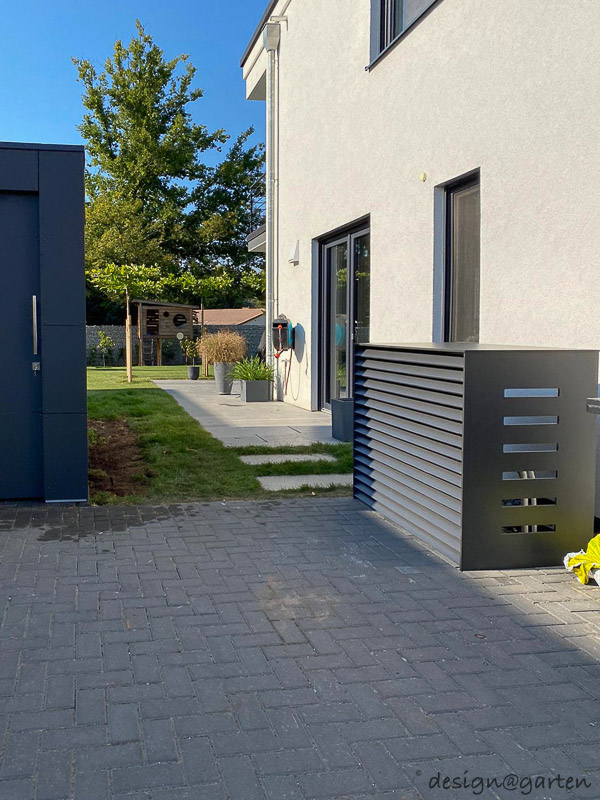 Soluzioni comuni per lo stoccaggio nei quartieri residenziali moderni 12