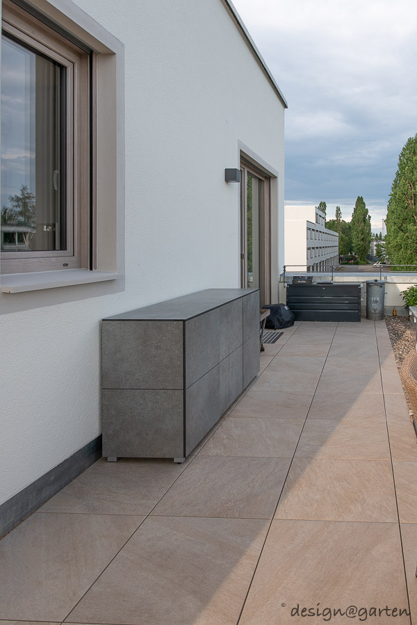 Credenza da esterno in finitura Empire Slate: eleganza e versatilità per la terrazza 6