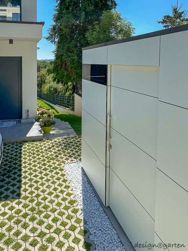 Casetta da giardino su misura: architettura esclusiva per pendii impegnativi 6