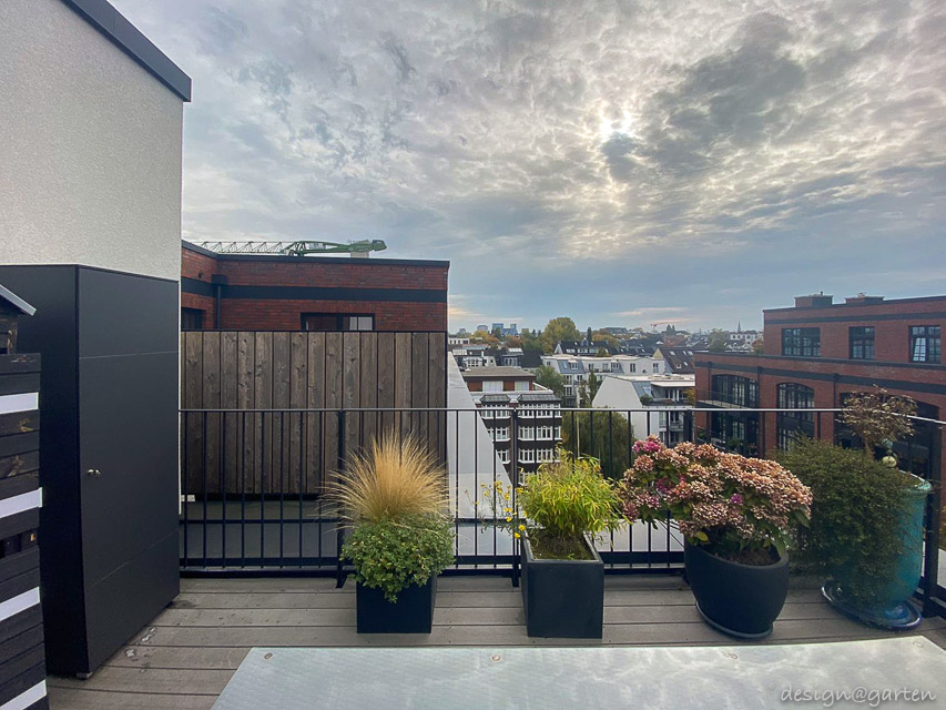 Armadio alto come soluzione durevole sulla terrazza sul tetto di Amburgo 4