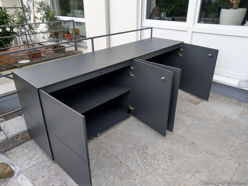Credenza lunga da esterno per terrazza in antracite 1
